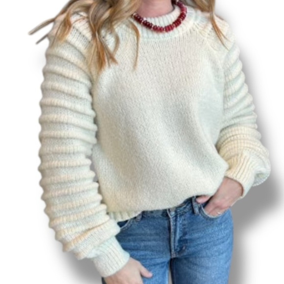 NWT New In Women's Sweater Size L Cream Chunky Textured Puff Sleeves Winter Ski - Picture 6 of 15